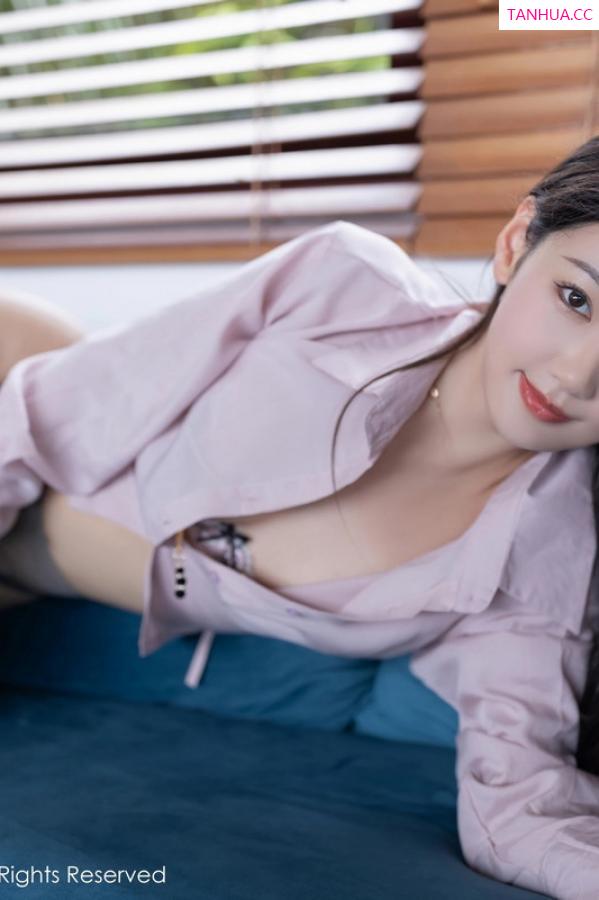 唐安琪  [XiuRen]高清写真图 2023.10.09 No.7482 唐安琪 短裙美腿第60张图片